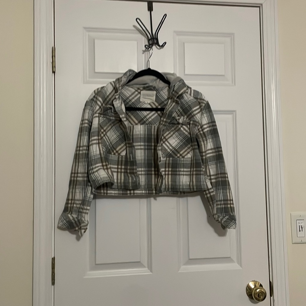 Aeropostale green cropped, hooded, flannel women’s size xs super cute and comfy